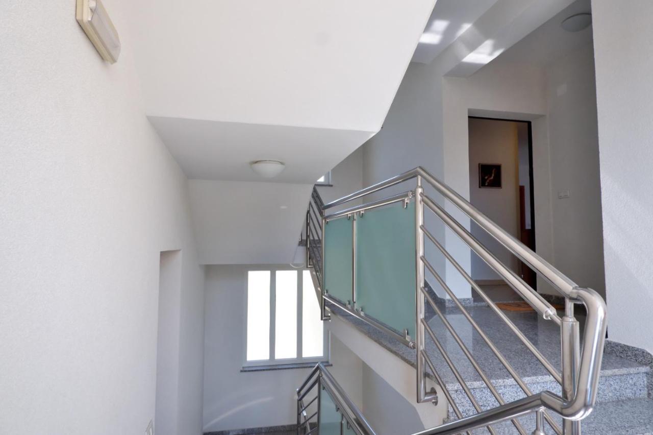 Apartment App Sailboat Near City Center And Beach