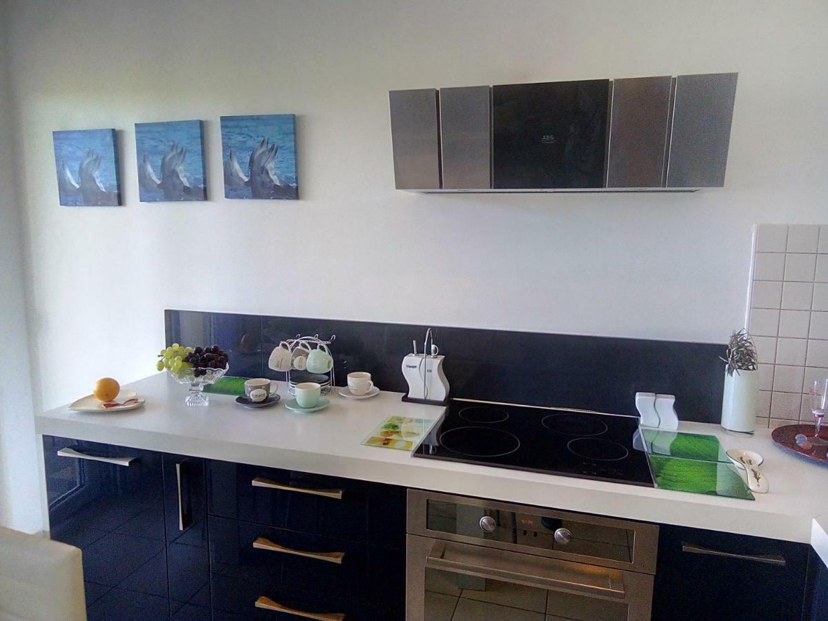 App Sailboat Near City Center And Beach Apartment Pula