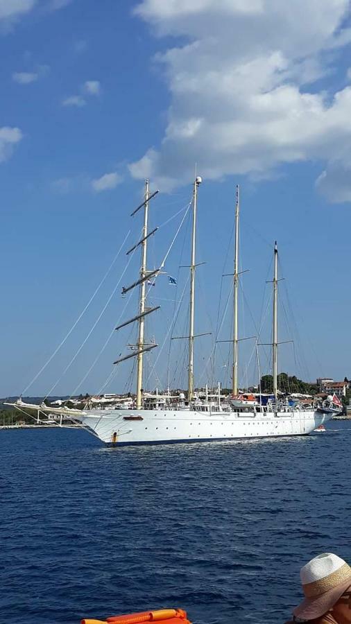 App Sailboat Near City Center And Beach Apartment